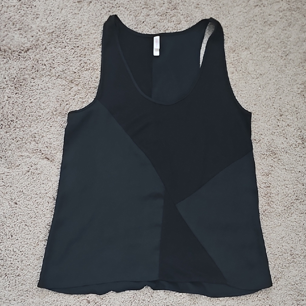 Xhilaration Black Geometric Tank Top
